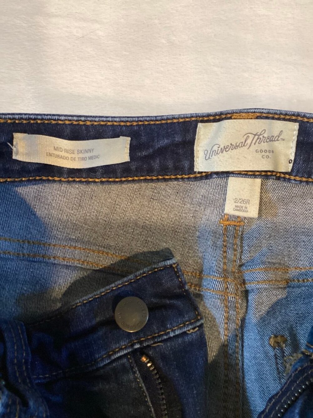 Universal Thread Mid Rise Skinny Jeans Size 2 - Picture 3 of 4